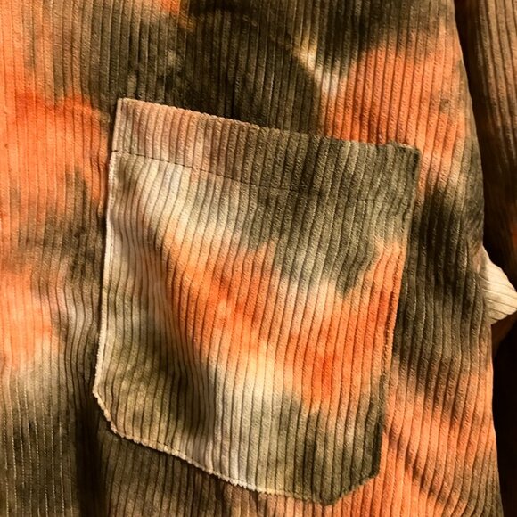 NWOT Unbranded Women's Tie Dyed Corduroy Textured Button Down Top Size S - Picture 5 of 10